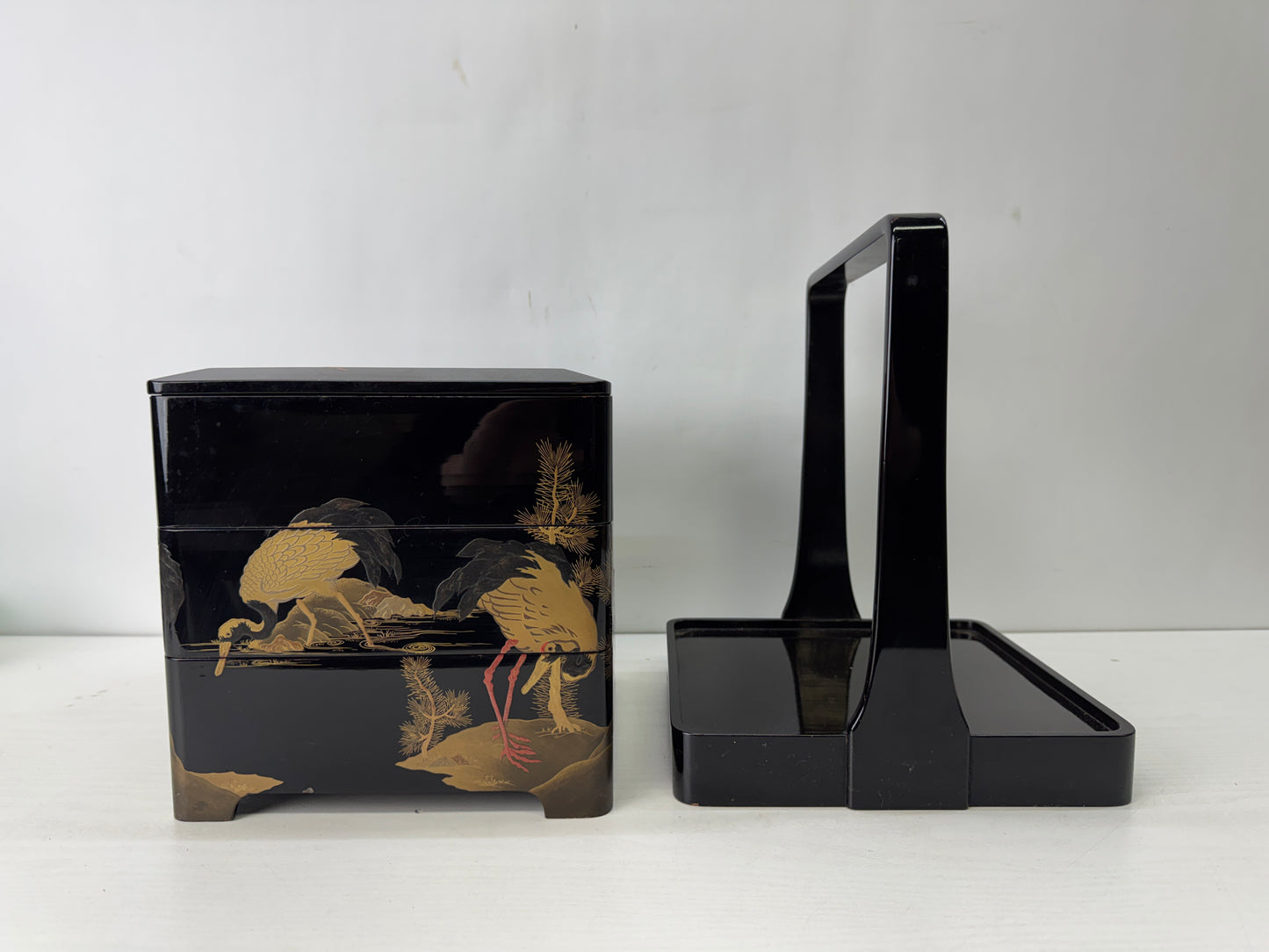 Y10218 BOX 3-tiered container handle Pine Crane Makie Japan antique storage case