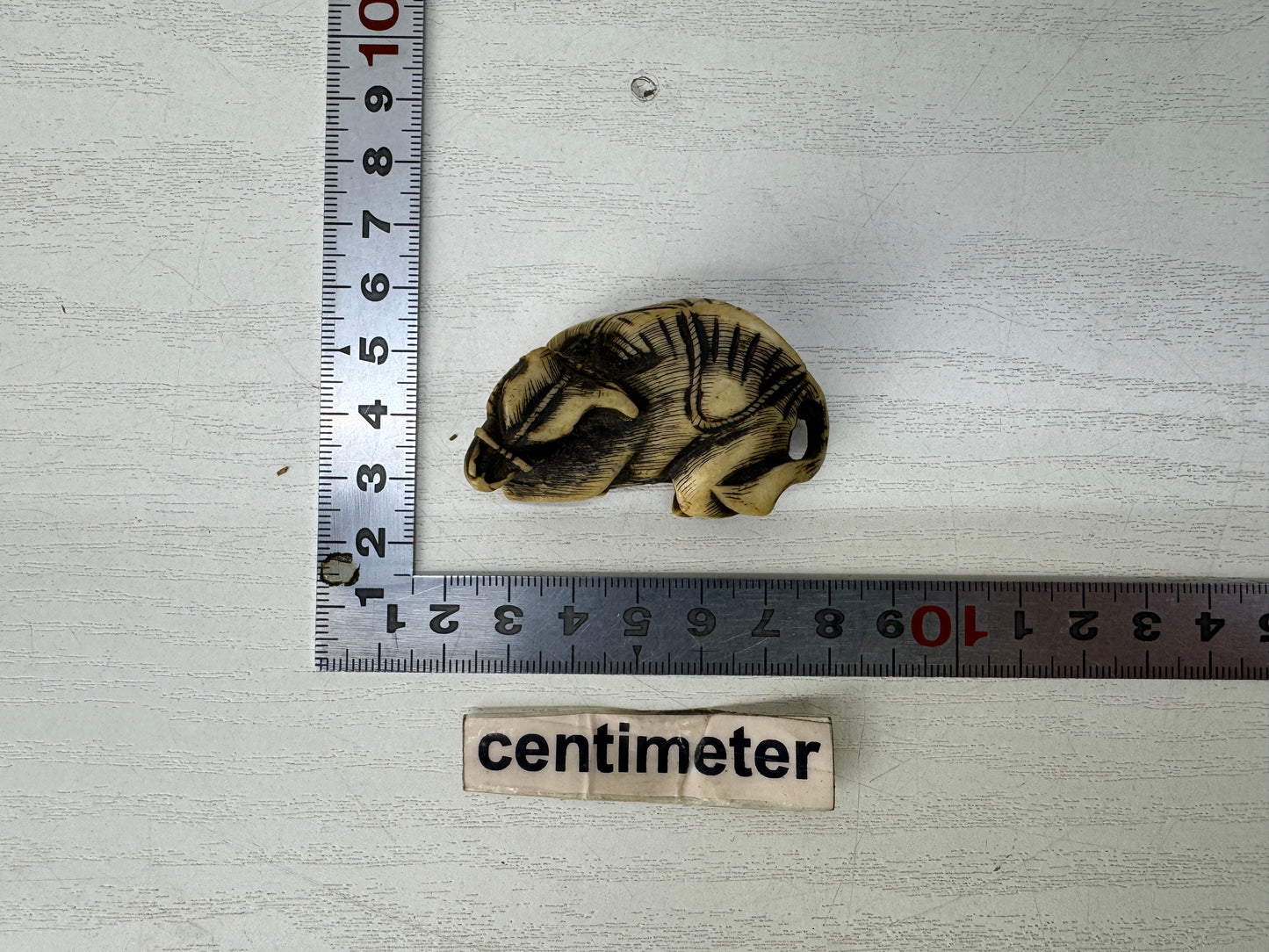 Y10223 NETSUKE Cow figure figurine Kotsu sagemono Japan antique kimono accessory