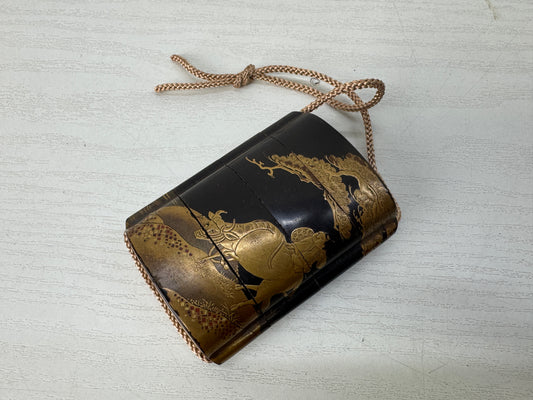 Y10225 INROU Makie Pill Box  netsuke Japan antique traditional kimono accessory