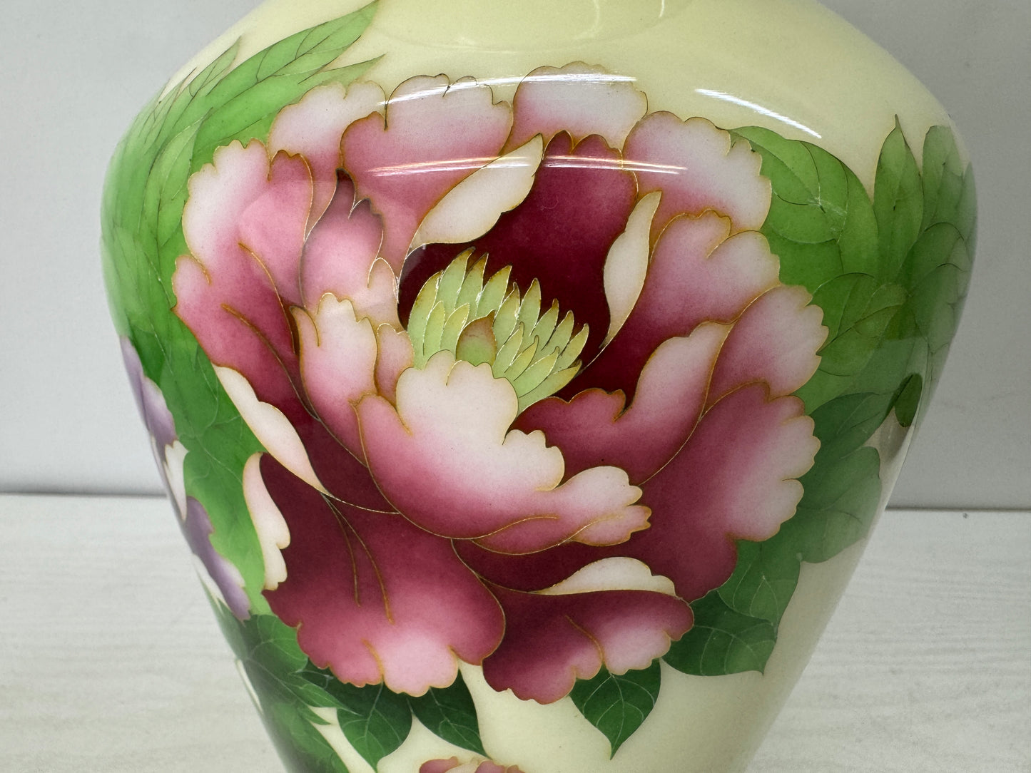 Y10228 FLOWER VASE Cloisonne light yellow Japan antique ikebana floral interior