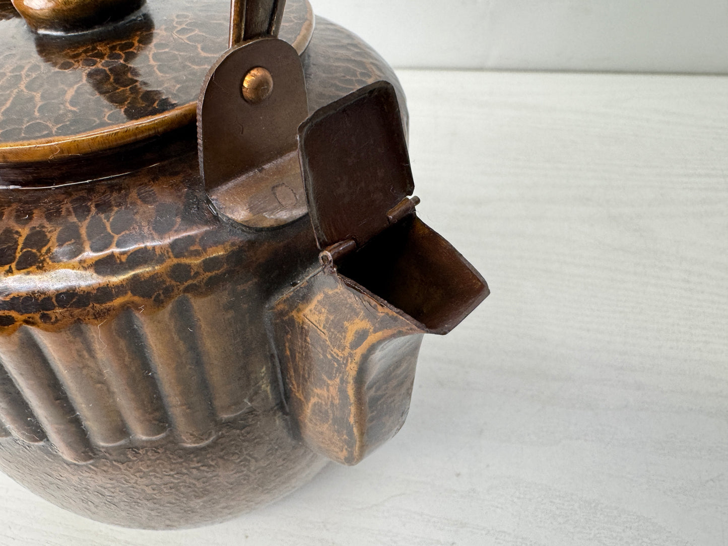 Y10232 KETTLE copper tea pot teapot hammered finish Japan antique kitchenware