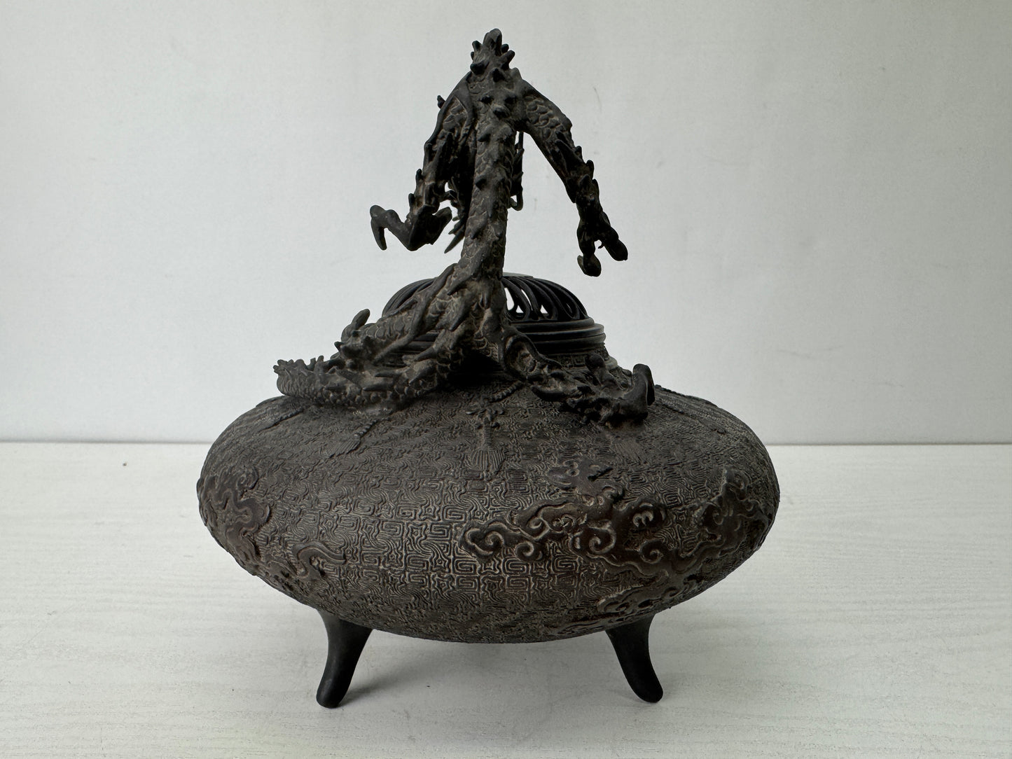 Y10233 KOURO copper Dragon signed box Japan antique Incense Burner fragrance