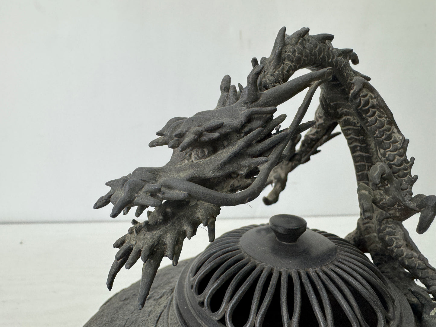 Y10233 KOURO copper Dragon signed box Japan antique Incense Burner fragrance