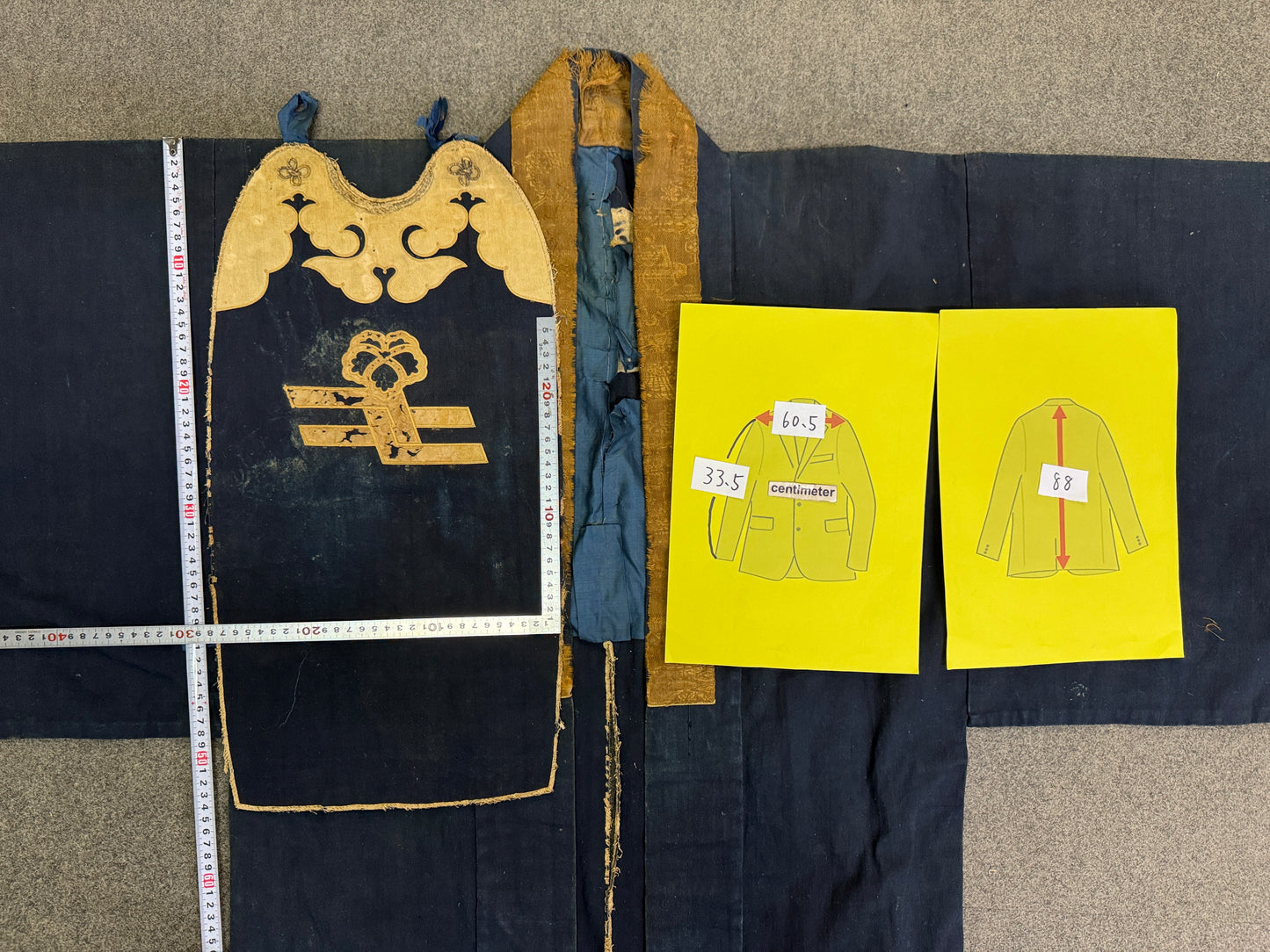 Y10246 HAPPI COAT Apron family crest embroidery Edo period Japan antique samurai