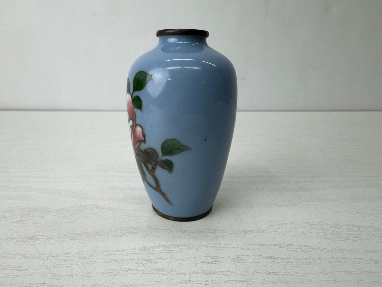 Y10256 FLOWER VASE Cloisonne small signed floral pattern Japan antique ikebana