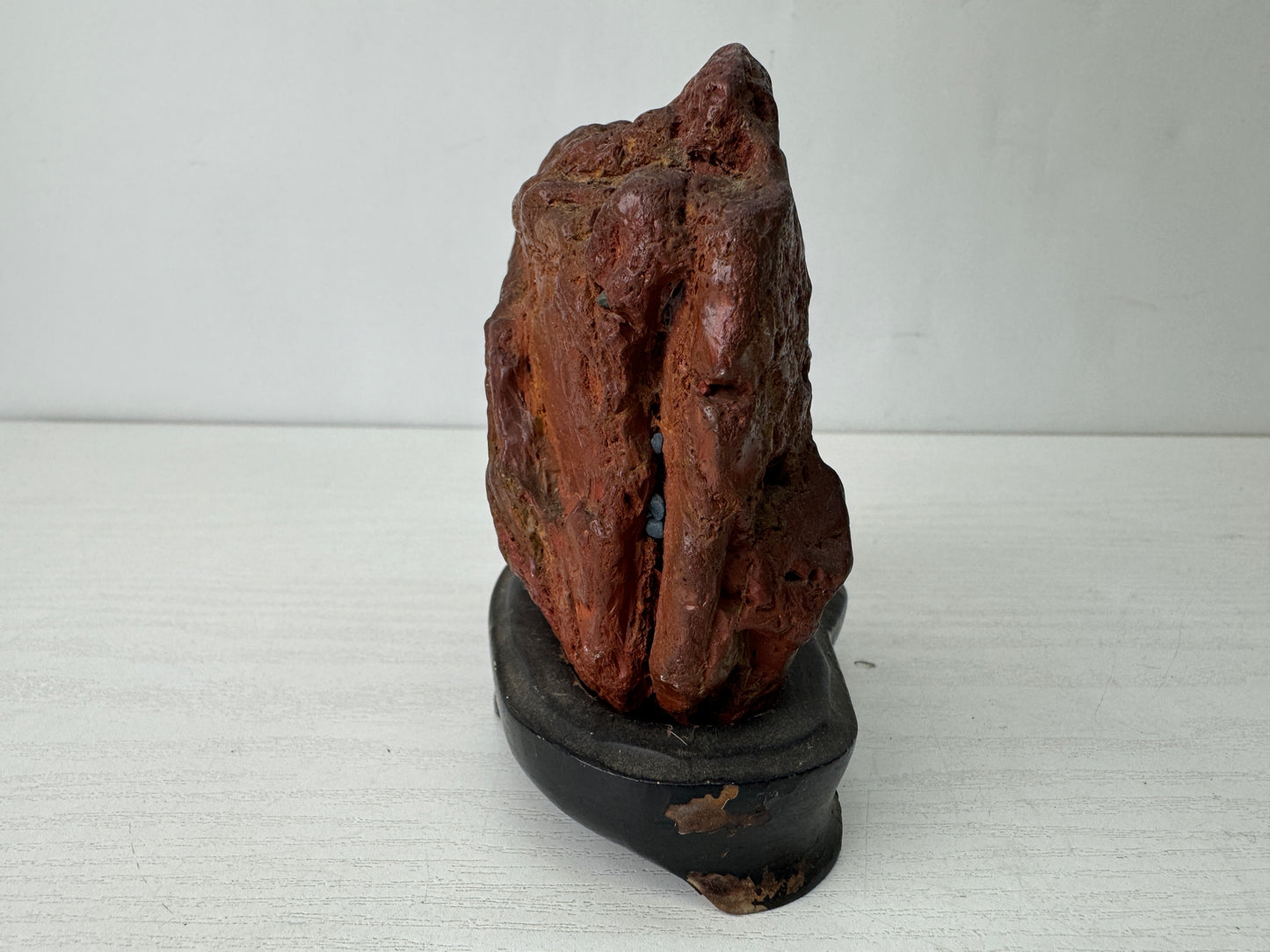 Y10258 OKIMONO Red viewing stone Suiseki wooden base Japan antique interior