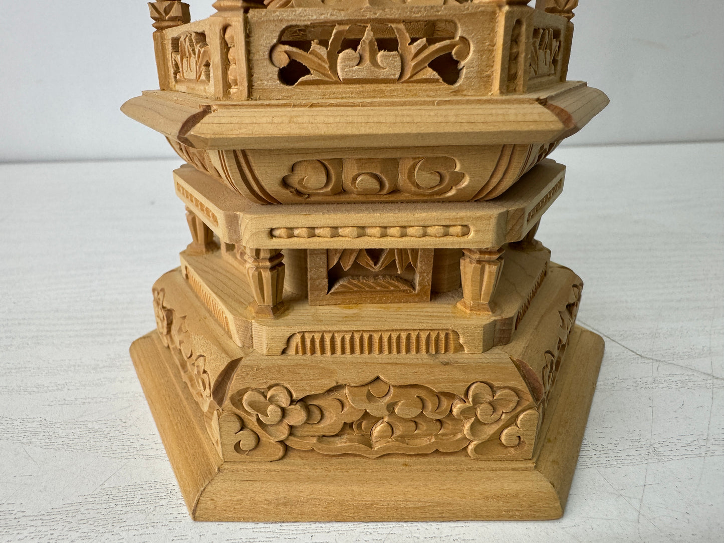 Y10264 STATUE plain wood carving gold leaf Seated Vairocana Buddha Japan antique