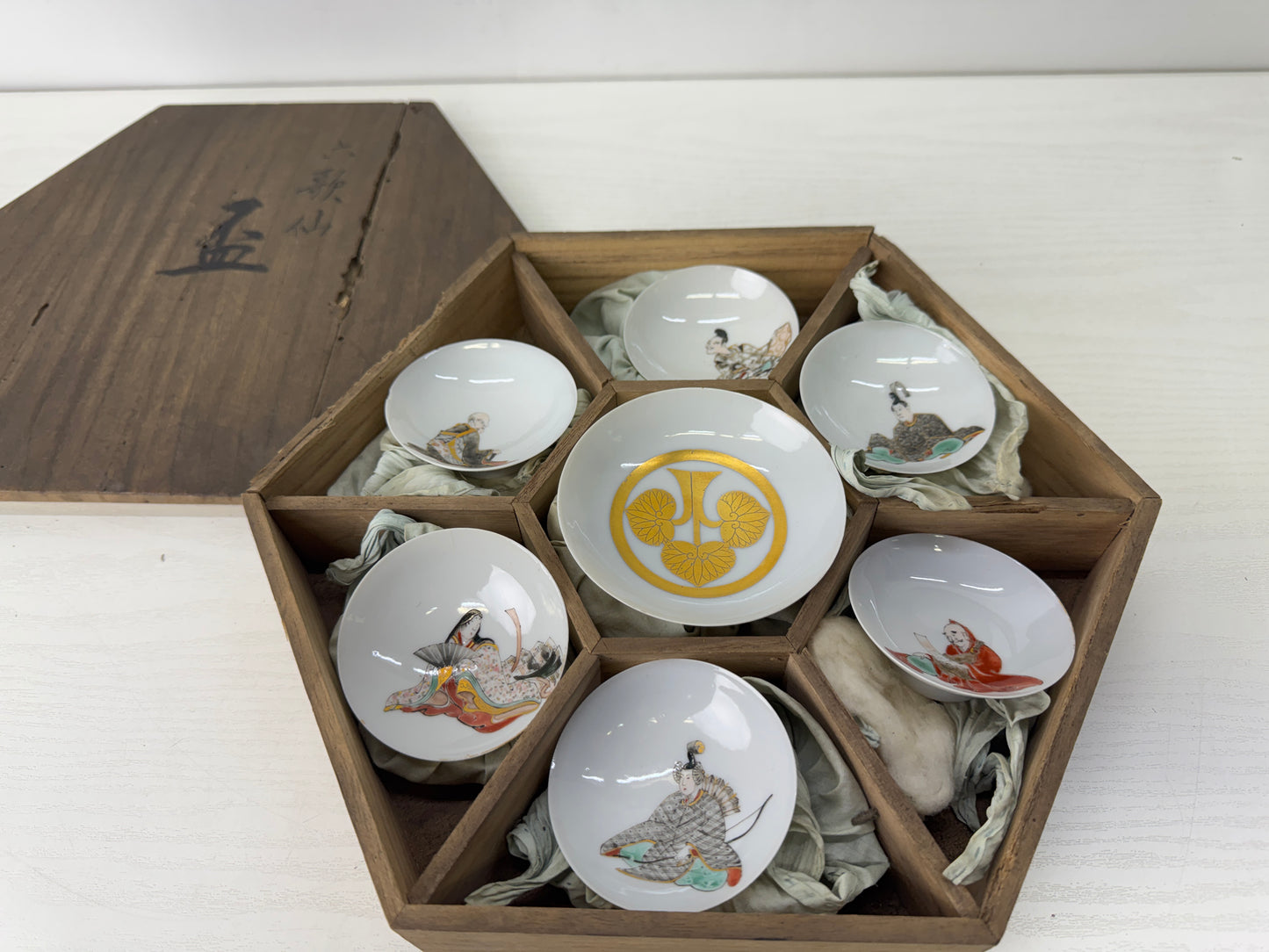 Y10273 CHAWAN Rokkasen 6 immortal master poets sake cup box Japan antique