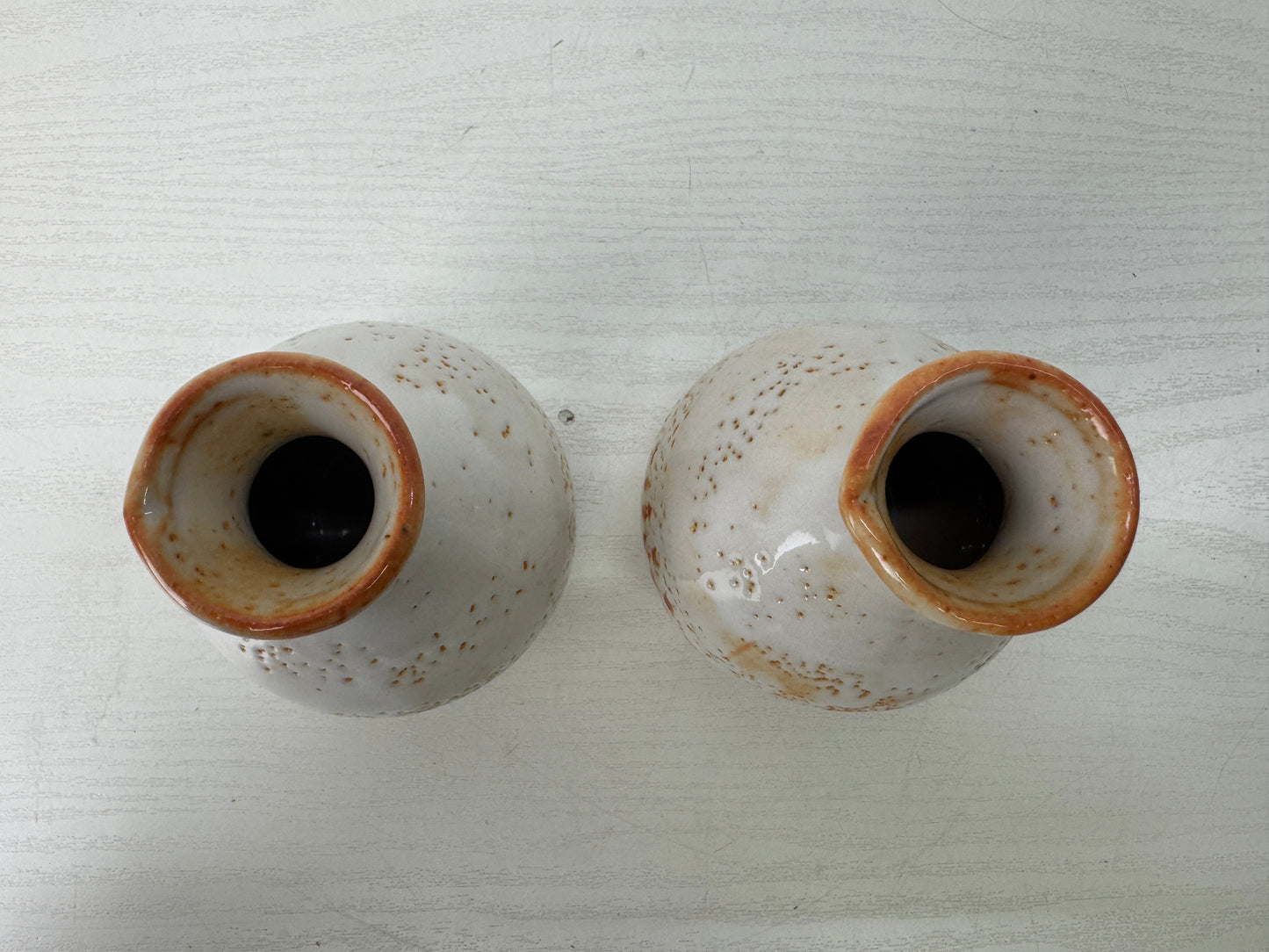 Y10274 CHOUSHI Shino-ware Tokkuri Sake bottle cup set signed box Japan antique