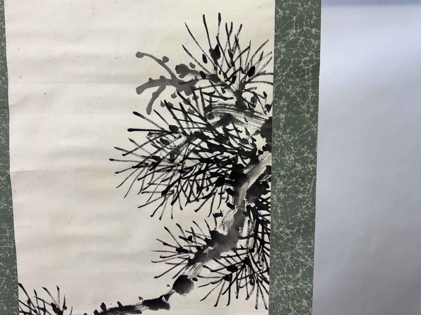 Y10276 KAKEJIKU Hanging scroll Pine Bat signed Japan antique interior wall decor