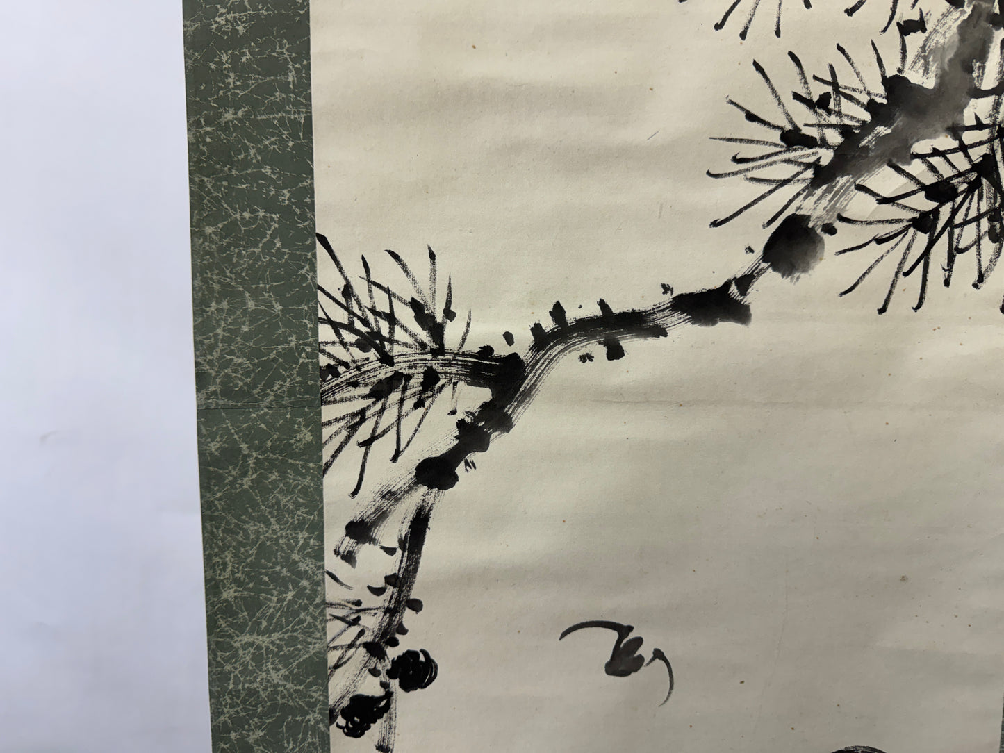 Y10276 KAKEJIKU Hanging scroll Pine Bat signed Japan antique interior wall decor