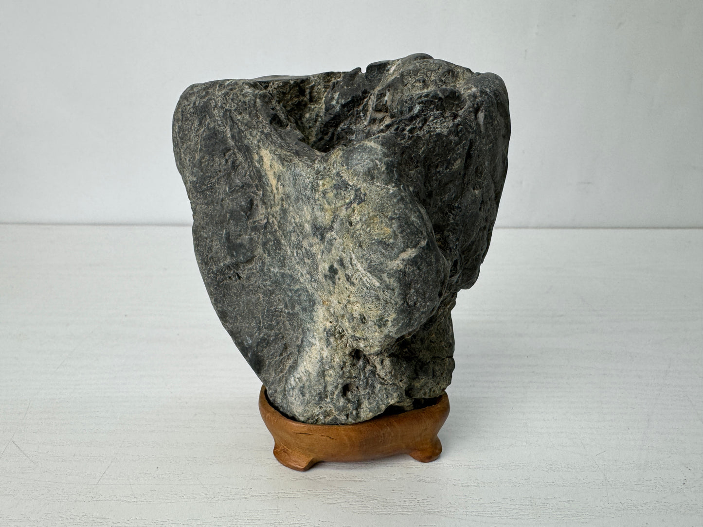 Y10283 OKIMONO Suiseki viewing stone wooden stand Japan antique interior decor