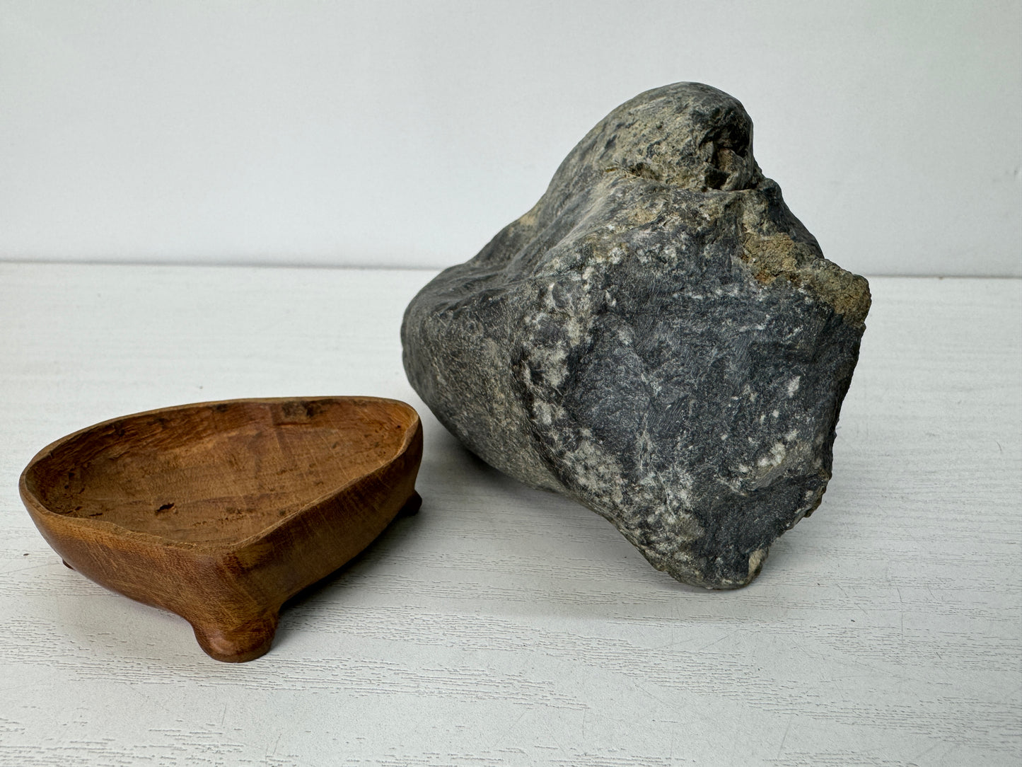Y10283 OKIMONO Suiseki viewing stone wooden stand Japan antique interior decor