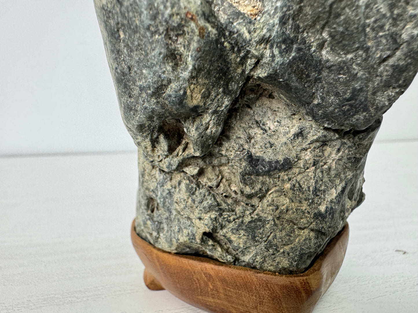 Y10283 OKIMONO Suiseki viewing stone wooden stand Japan antique interior decor