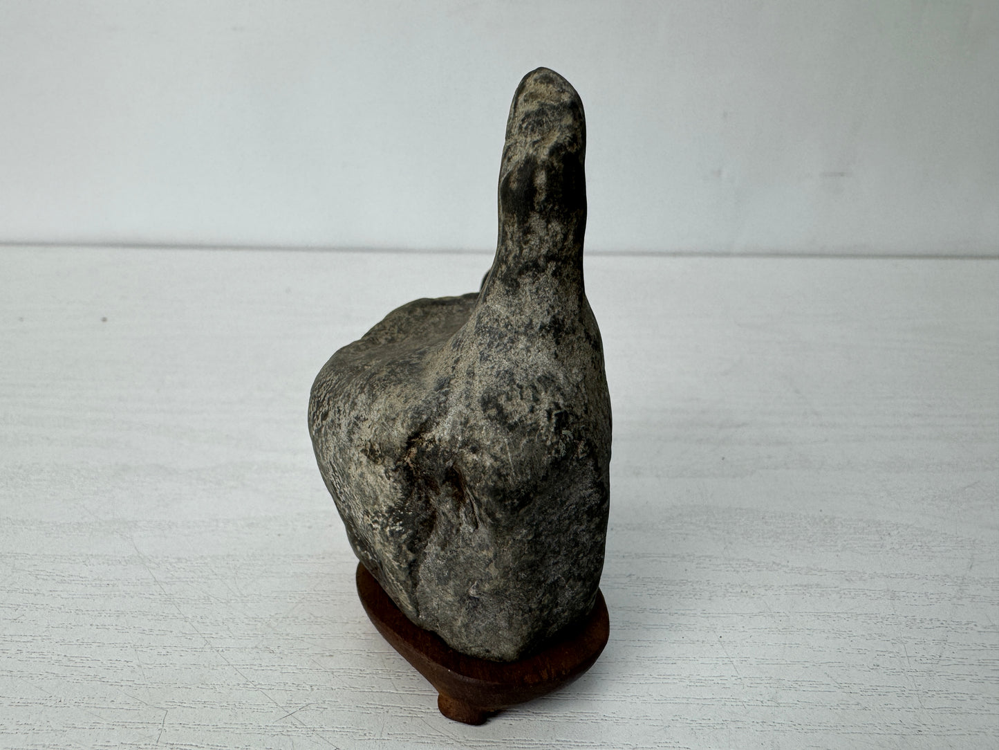 Y10285 OKIMONO Suiseki viewing natural stone wooden stand Japan antique interior