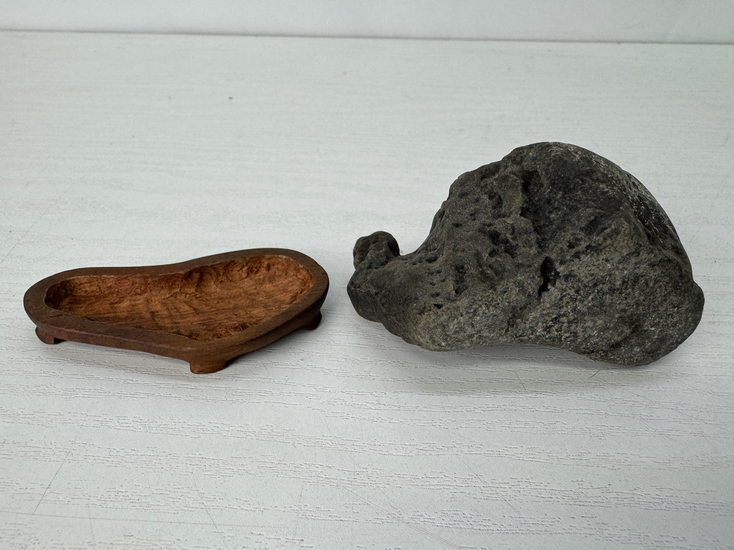Y10285 OKIMONO Suiseki viewing natural stone wooden stand Japan antique interior
