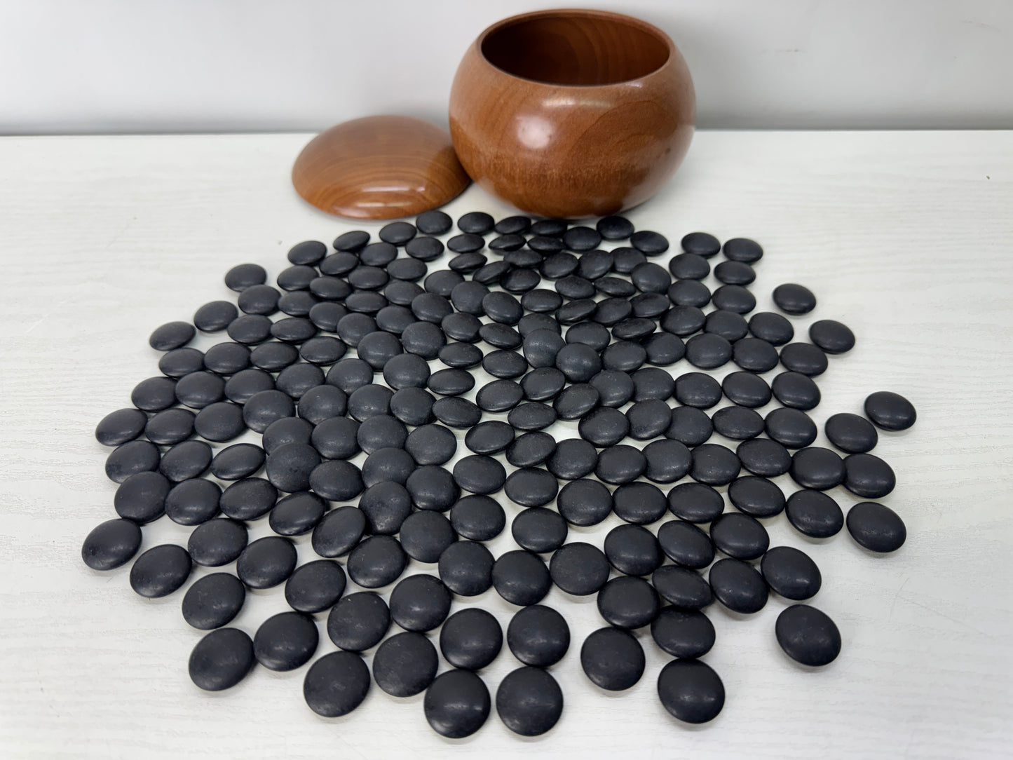 Y10313 GO Clam shell Nachi black stones Japan antique Encircling strategy game