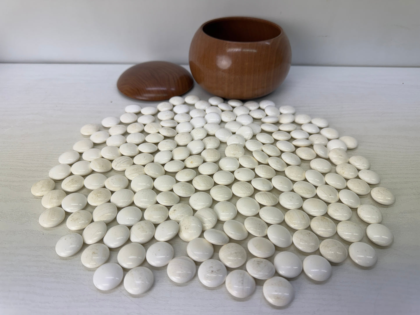 Y10313 GO Clam shell Nachi black stones Japan antique Encircling strategy game