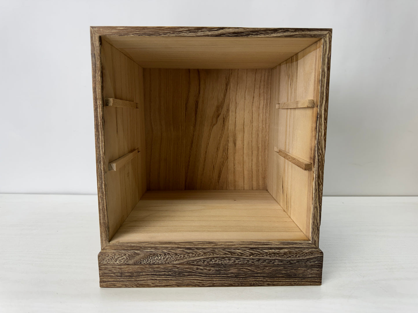 Y10315 TANSU Paulownia wood small chest drawer Makie box Japan antique furniture