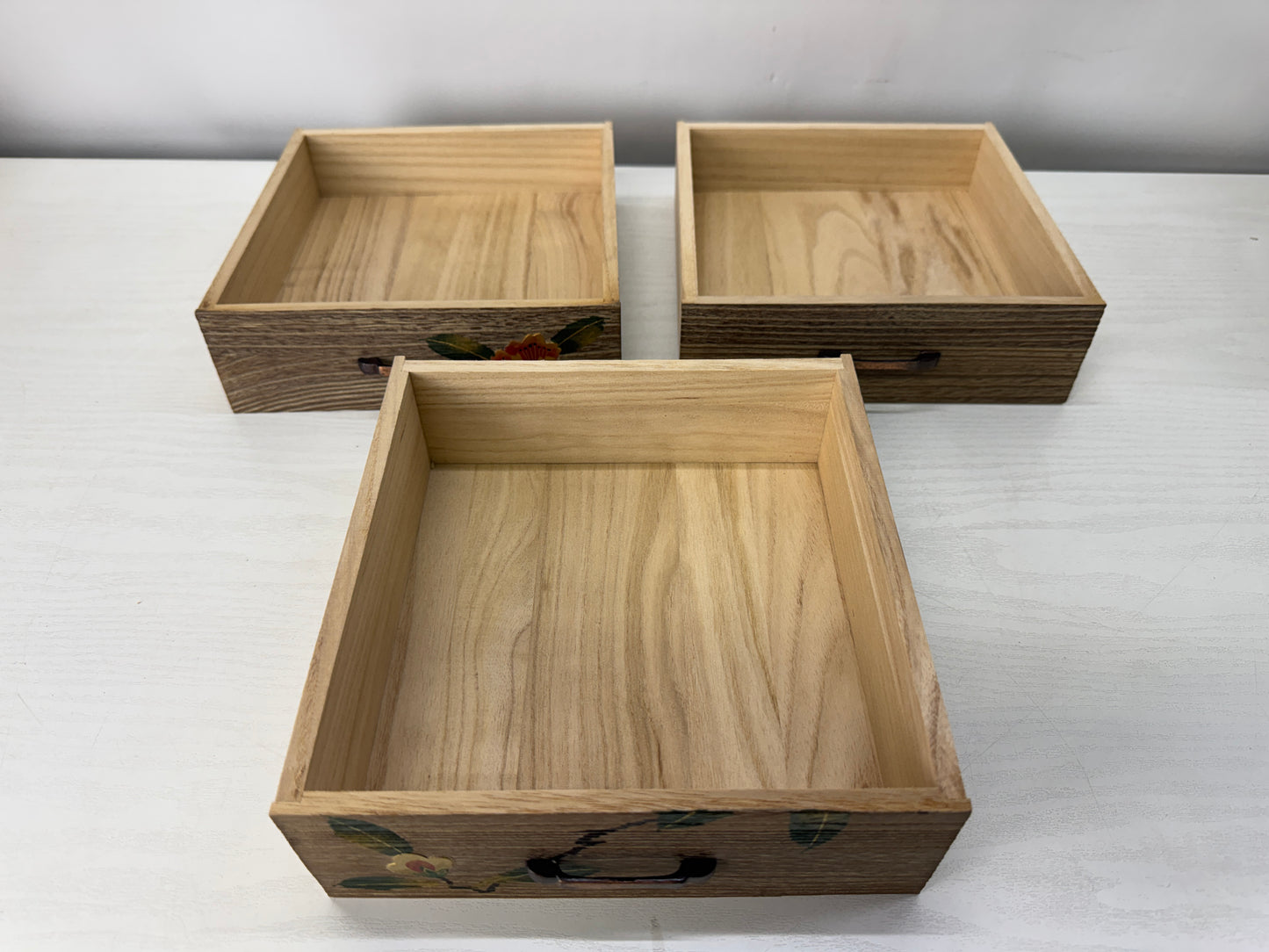 Y10315 TANSU Paulownia wood small chest drawer Makie box Japan antique furniture