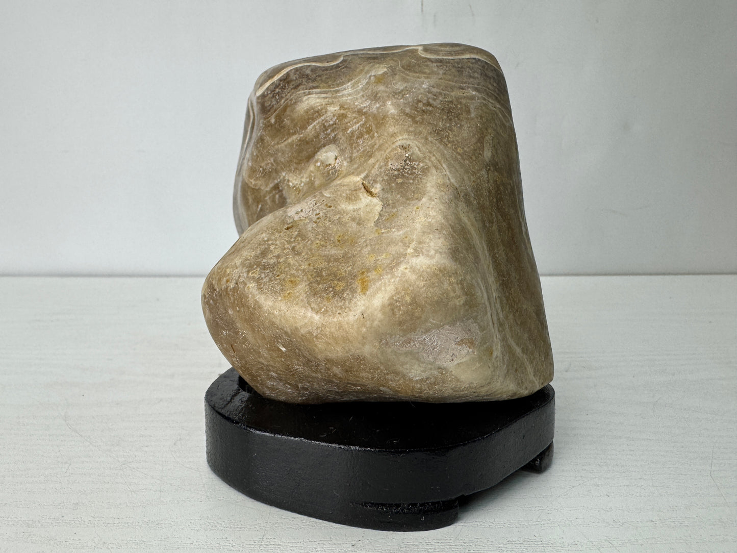 Y10347 OKIMONO Striped Agate natural viewing stone wooden stand Japan antique