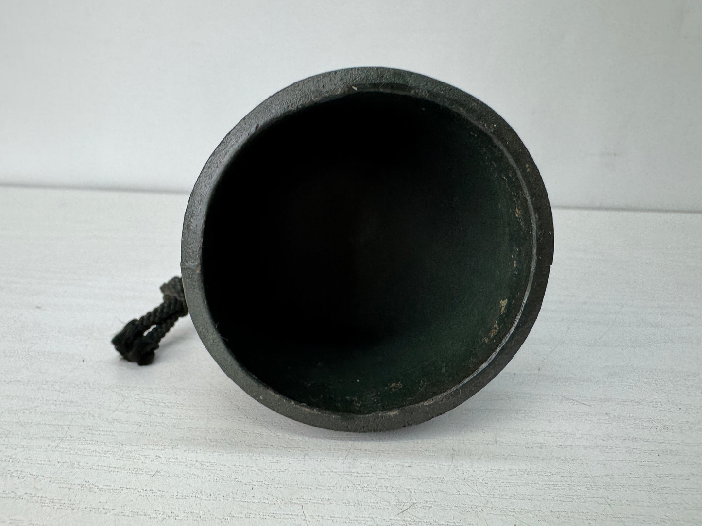 Y10353 Buddhist Altar Equipment Small metal bell Japan antique Buddhism art