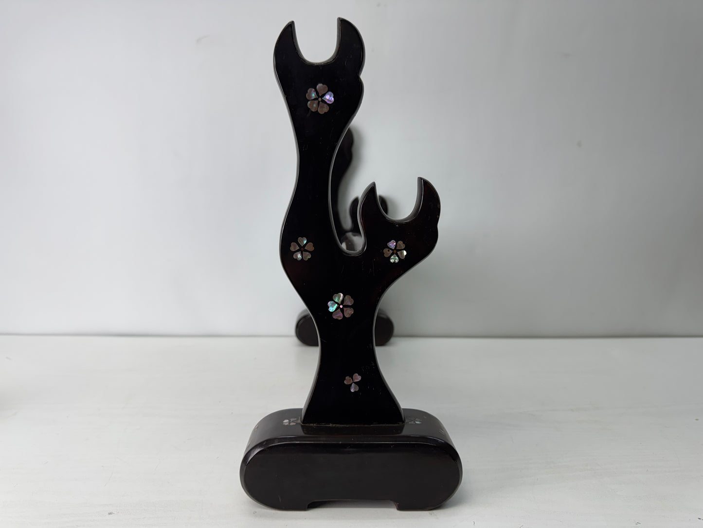 Y10372 OKIMONO Tiger Raden mother-of-pearl work Sword stand Japan antique decor