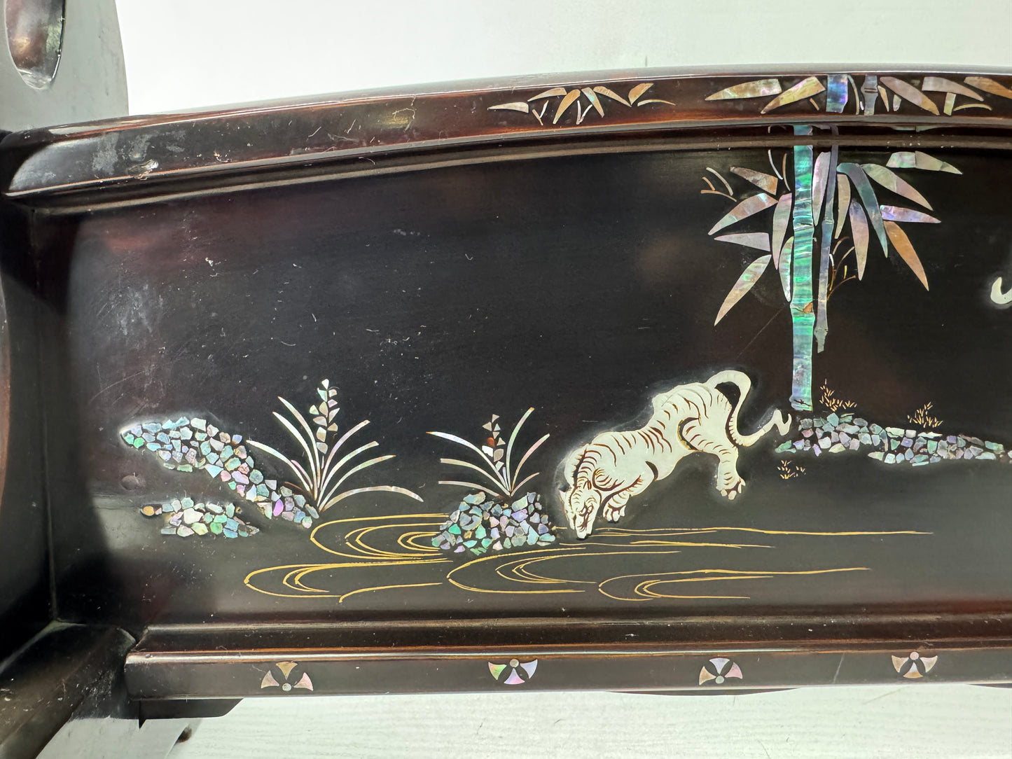 Y10372 OKIMONO Tiger Raden mother-of-pearl work Sword stand Japan antique decor