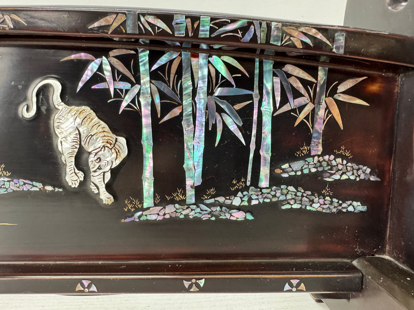 Y10372 OKIMONO Tiger Raden mother-of-pearl work Sword stand Japan antique decor