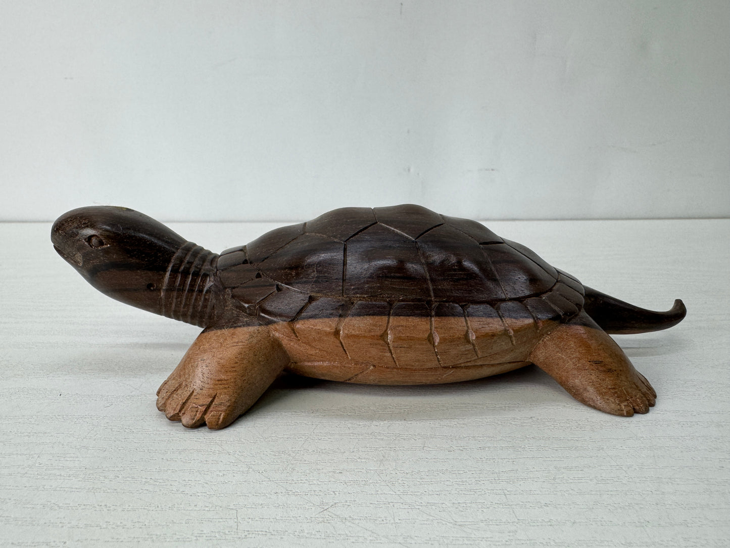 Y10382 OKIMONO wood carving Turtle figurine signed box Japan antique figure