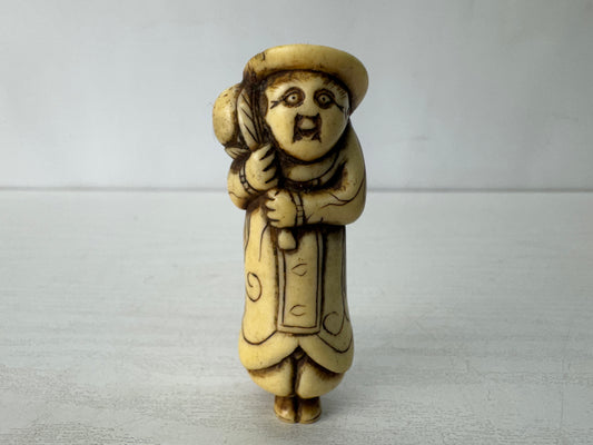 Y10386 NETSUKE Dutchman Kotsu material Japan antique kimono accessory sagemono