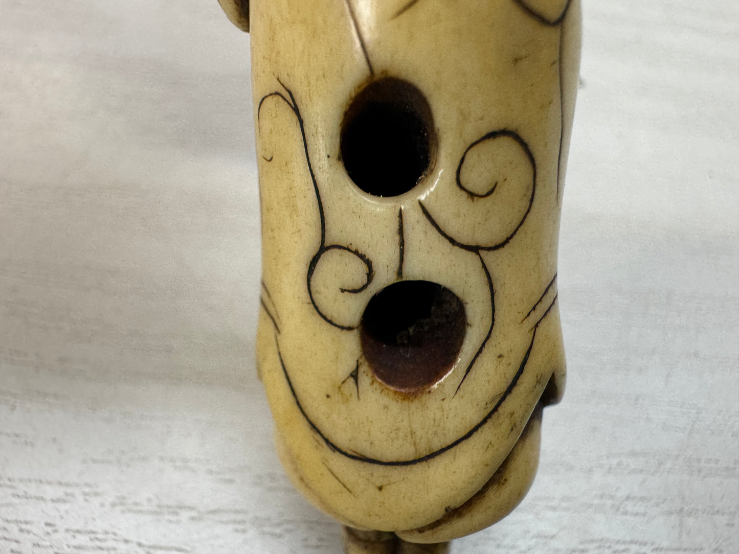 Y10386 NETSUKE Dutchman Kotsu material Japan antique kimono accessory sagemono