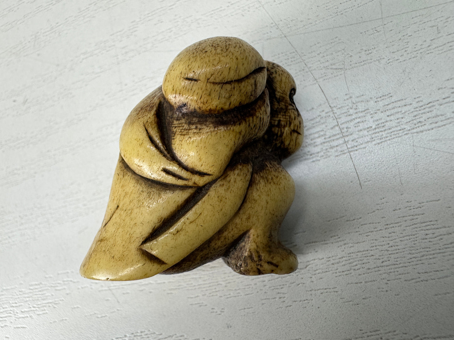 Y10388 NETSUKE Monkey Kotsu material Japan antique kimono accessory sagemono