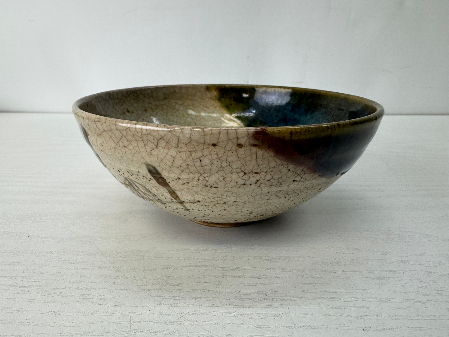 Y10391 CHAWAN Oribe-ware flat bowl signed Japan antique tea ceremony pottery cup