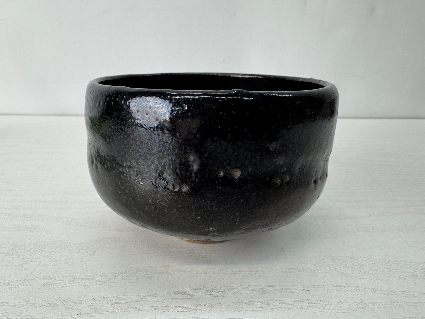 Y10394 CHAWAN Raku-ware black bowl signed Japan antique tea ceremony pottery cup