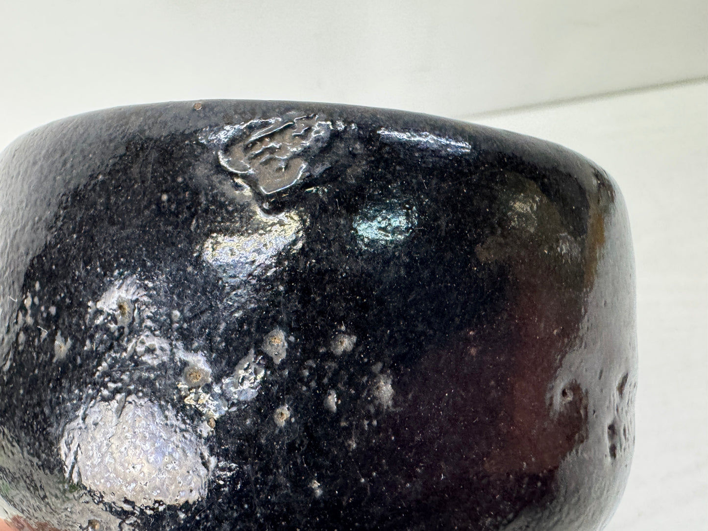 Y10394 CHAWAN Raku-ware black bowl signed Japan antique tea ceremony pottery cup
