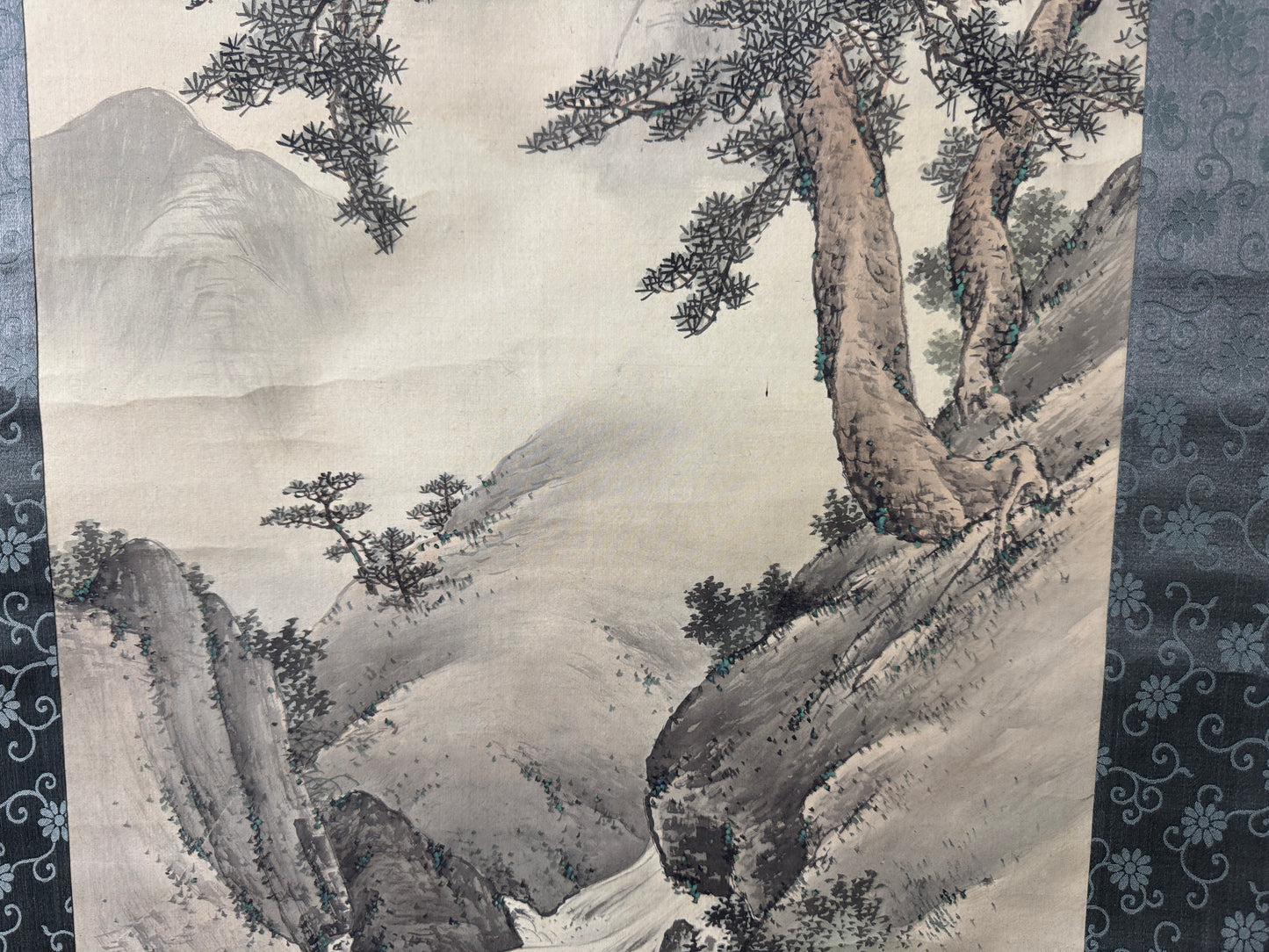 Y10397 KAKEJIKU Hanging scroll Pine Landscape signed box Japan antique interior