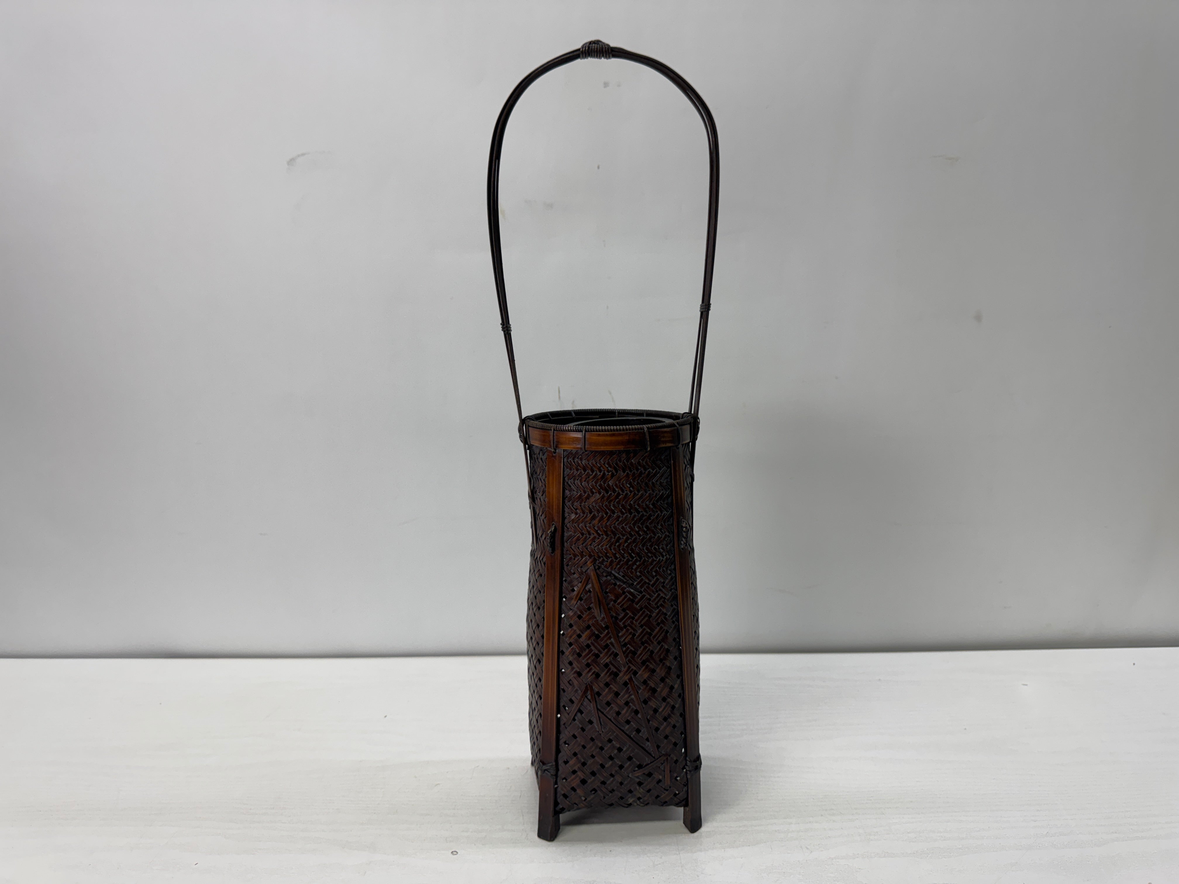 Japanese Vintage Vase 1860~70 幕末_花器_東北窯 Cocktails with a Curator™: Vase Japon - YouTube