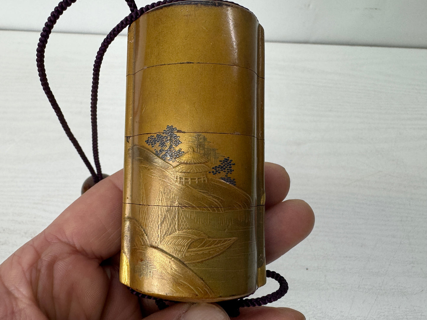 Y10439 INROU Makie Pill box Pavilion Landscape Japan antique kimono accessory