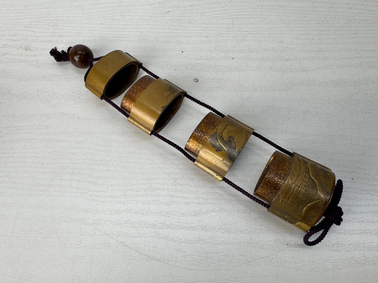 Y10439 INROU Makie Pill box Pavilion Landscape Japan antique kimono accessory