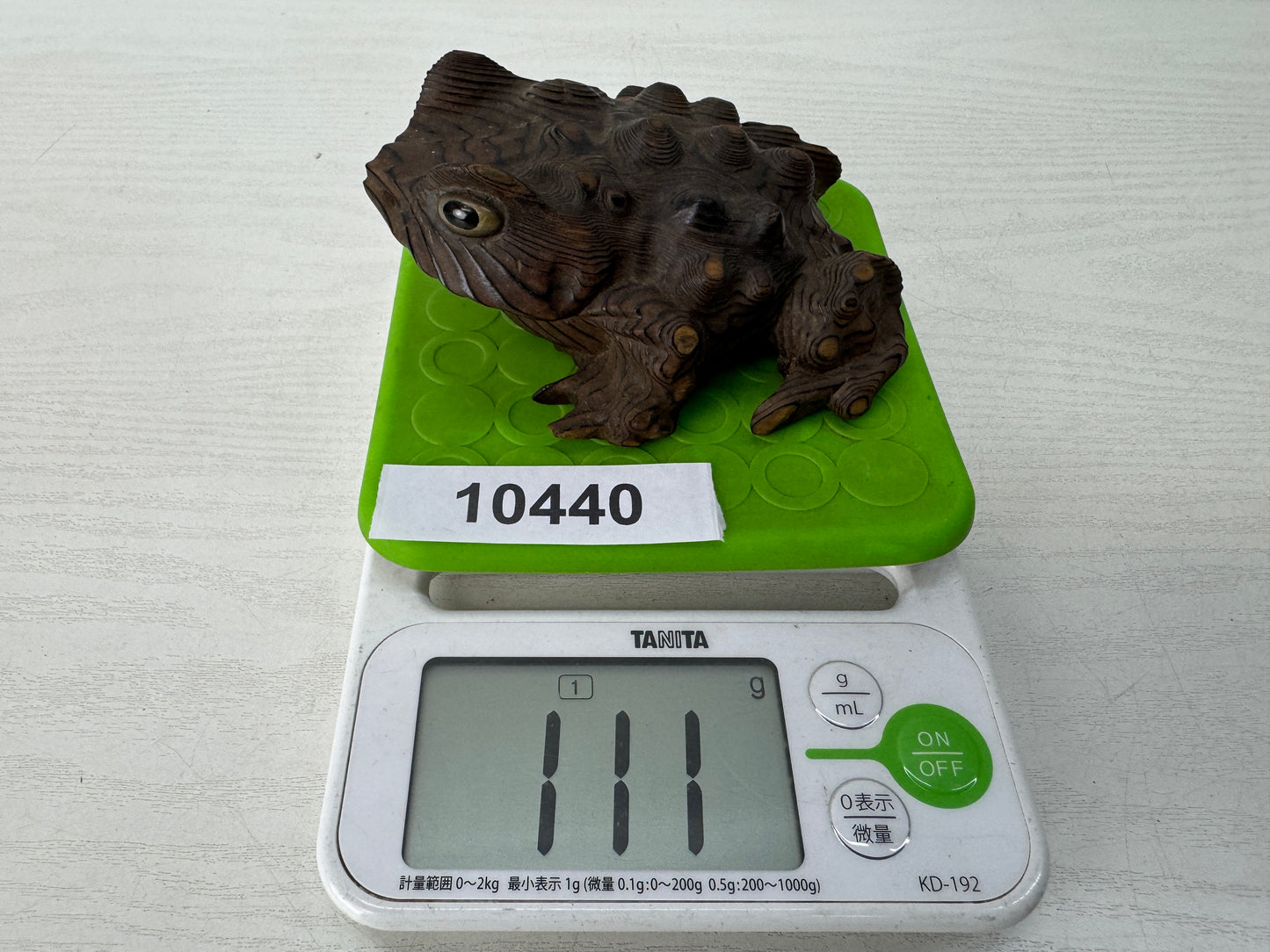 Y10440 OKIMONO wood carving Frog figurine beautiful eyes Japan antique figure