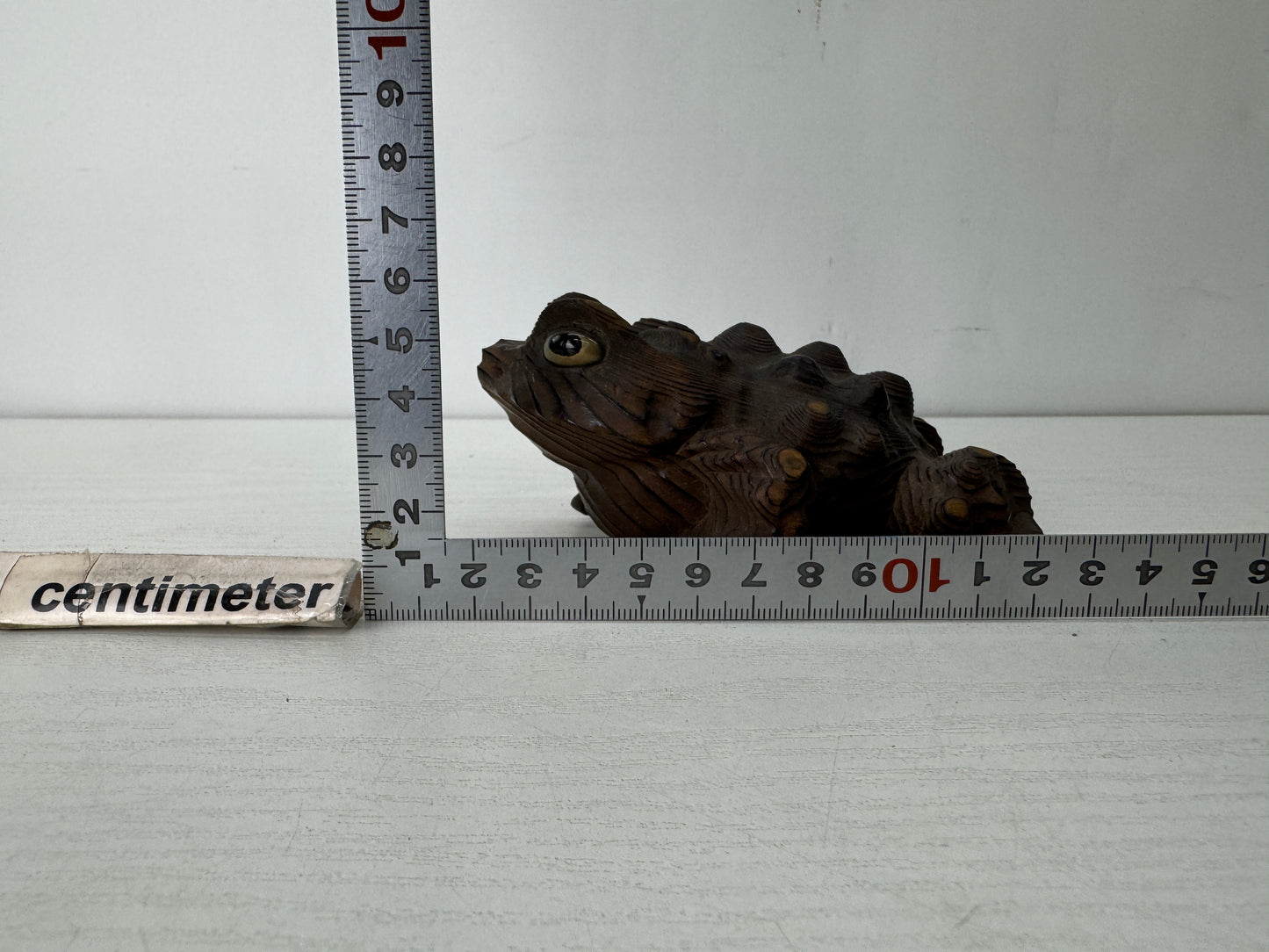 Y10440 OKIMONO wood carving Frog figurine beautiful eyes Japan antique figure