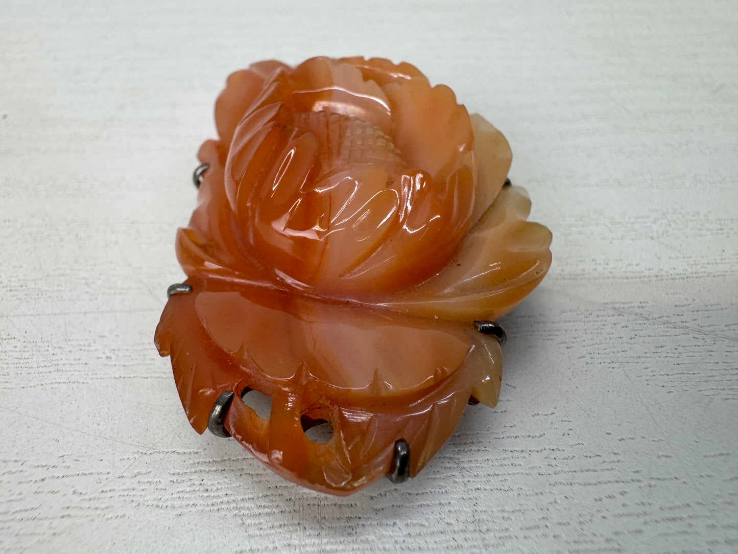 Y10443 OBIDOME Agate carving Sash clip brooch Flower Japan antique kimono pin