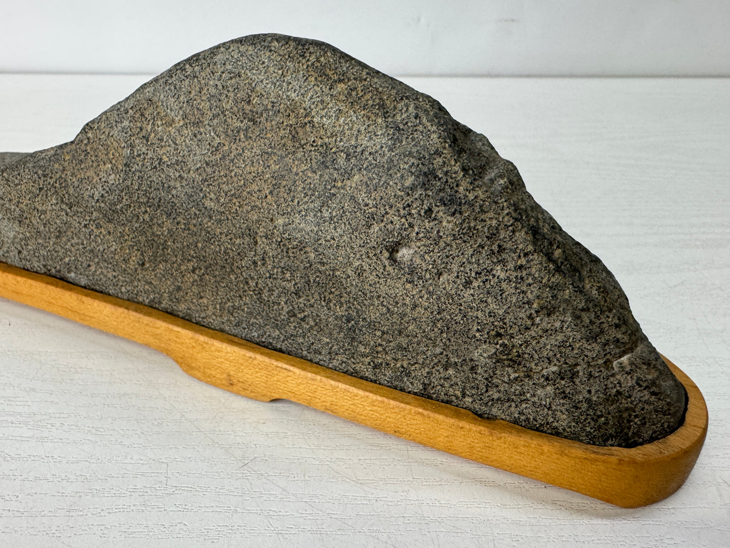 Y10446 OKIMONO Suiseki viewing stone wooden stand Mountain shape Japan antique