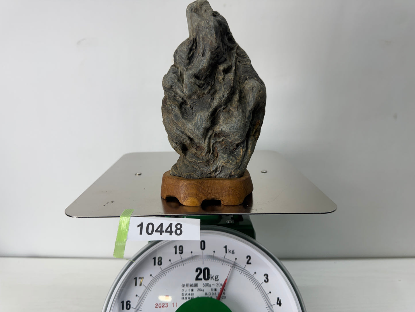 Y10448 OKIMONO Suiseki natural viewing stone wooden stand Japan antique interior
