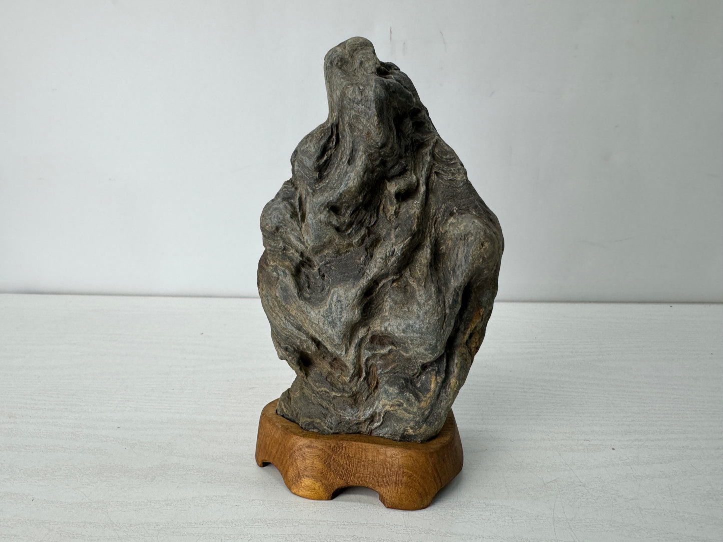Y10448 OKIMONO Suiseki natural viewing stone wooden stand Japan antique interior