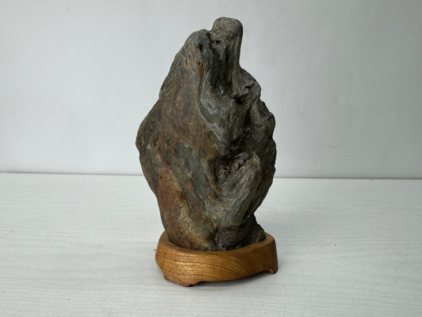 Y10448 OKIMONO Suiseki natural viewing stone wooden stand Japan antique interior