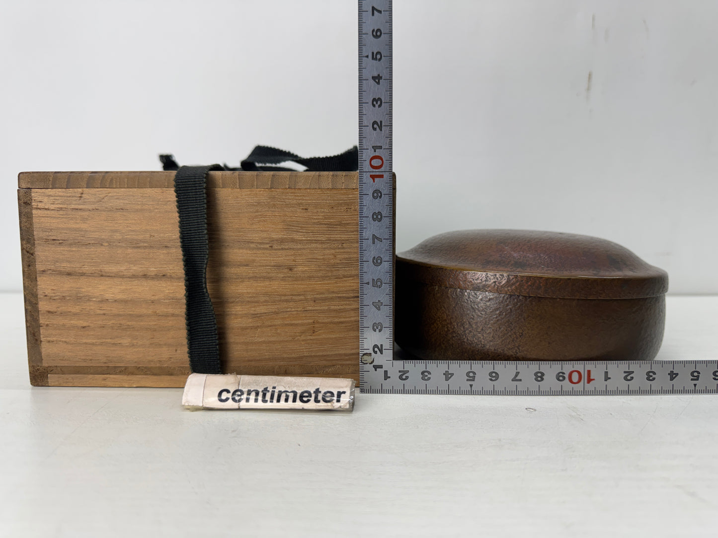 Y10487 CHAWAN copper Confectionery bowl lid box hammered pattern Japan antique
