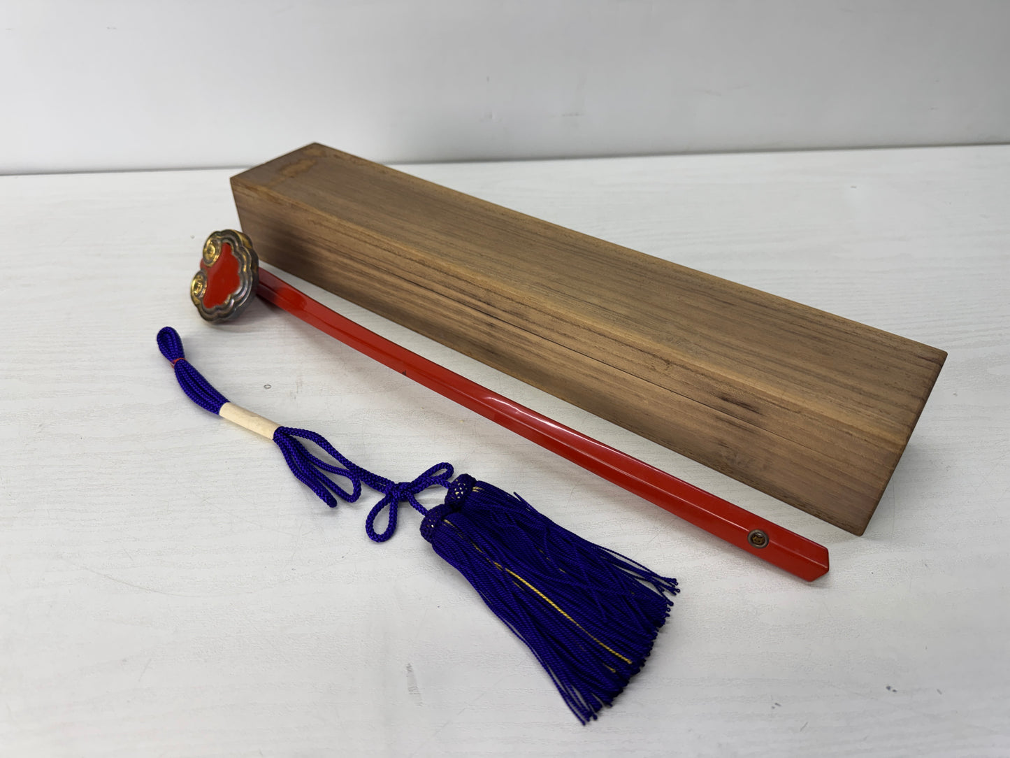 Y10488 NYOI Vermilion lacquered Makie box tassel Bracket fungus Japan antique