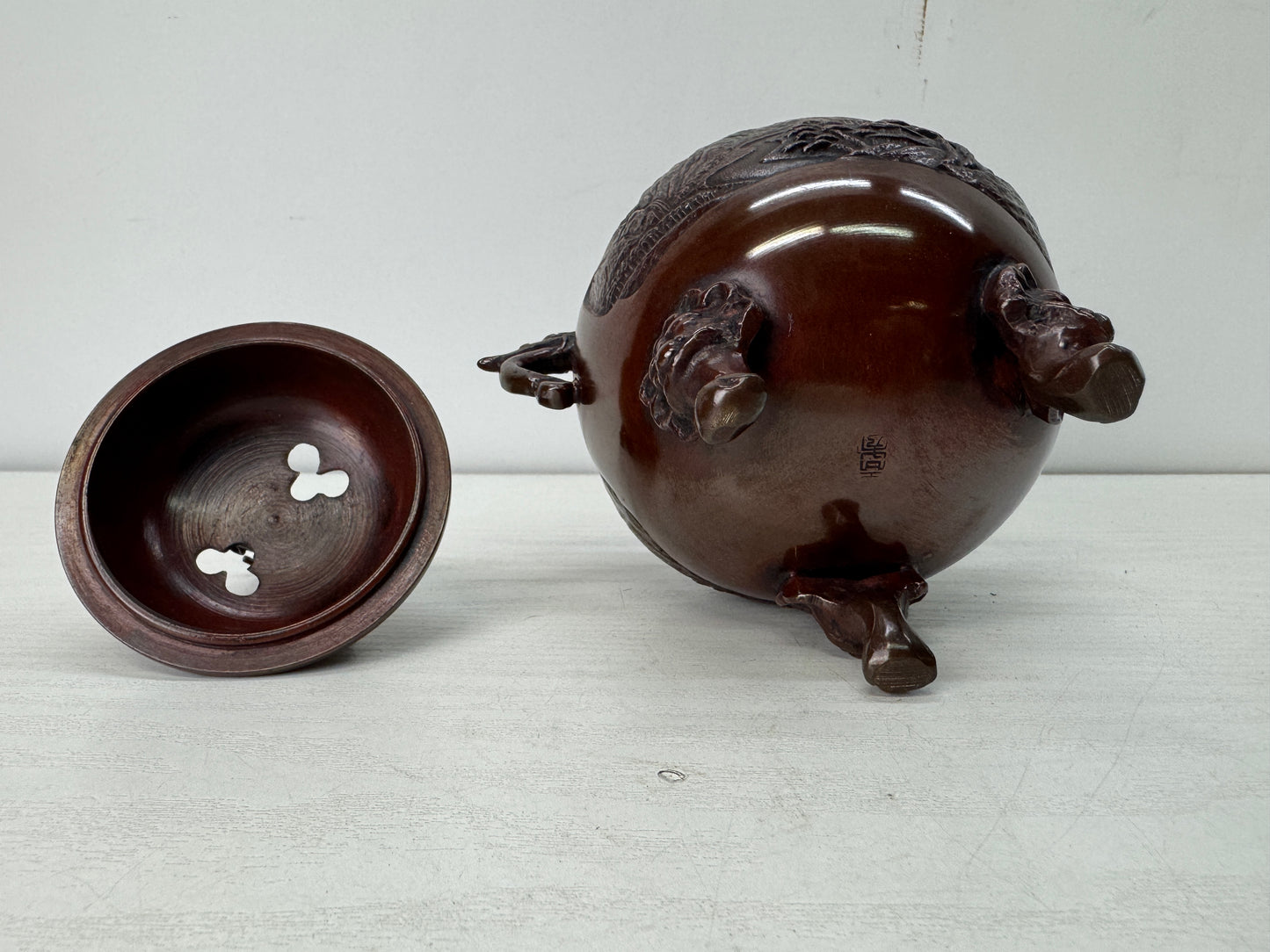 Y10503 KOURO Copper signed box Japan antique incense burner aromatherapy aroma
